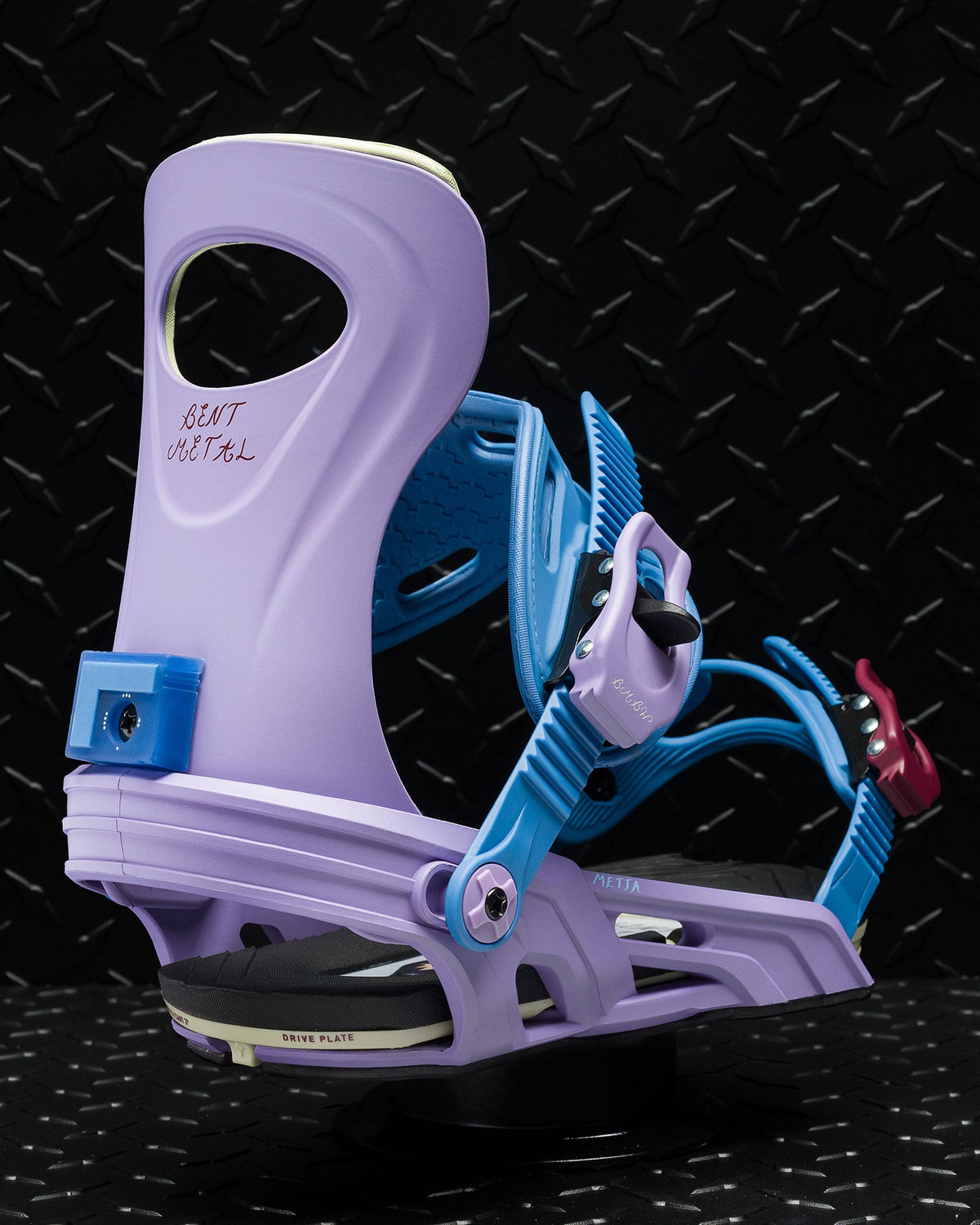 BENT METAL METTA 27