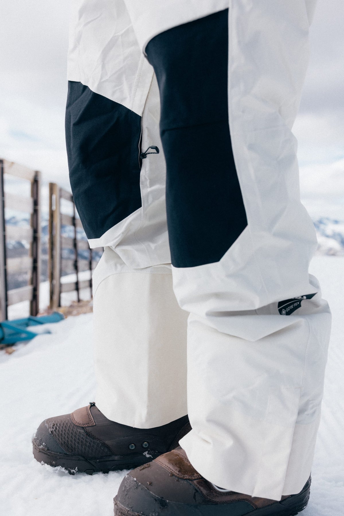 686 MENS GORE-TEX DISPATCH SHELL BIB 27