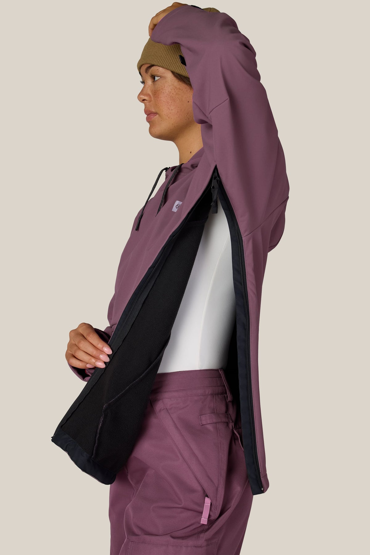 686 WOMENS WATERPROOF HOODY 27